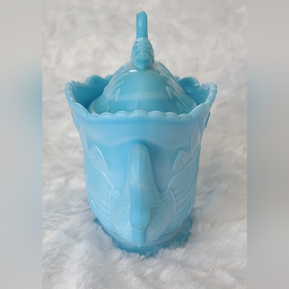 VINTAGE Westmoreland Blue Milk Glass Swan Cattail Creamer & Sugar Bowl With Lids - Picture 3 of 16